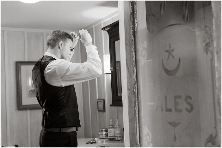 la-banque-sea-plane-base-waterfront-rainy-wedding-12