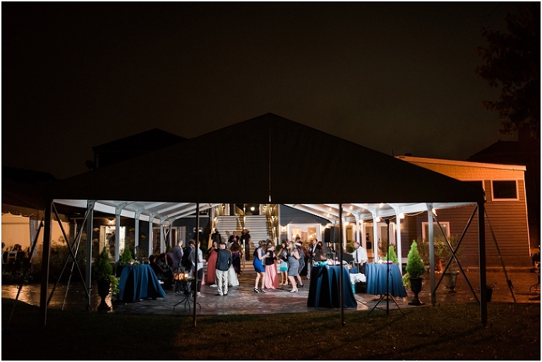 la-banque-sea-plane-base-waterfront-rainy-wedding-176