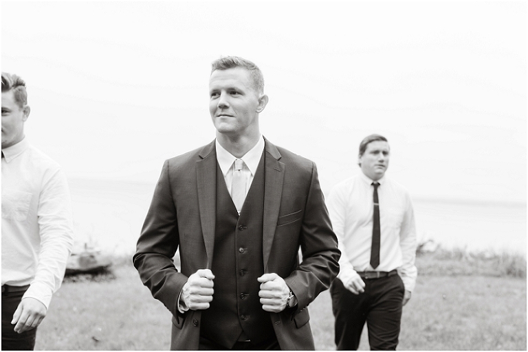 la-banque-sea-plane-base-waterfront-rainy-wedding-21