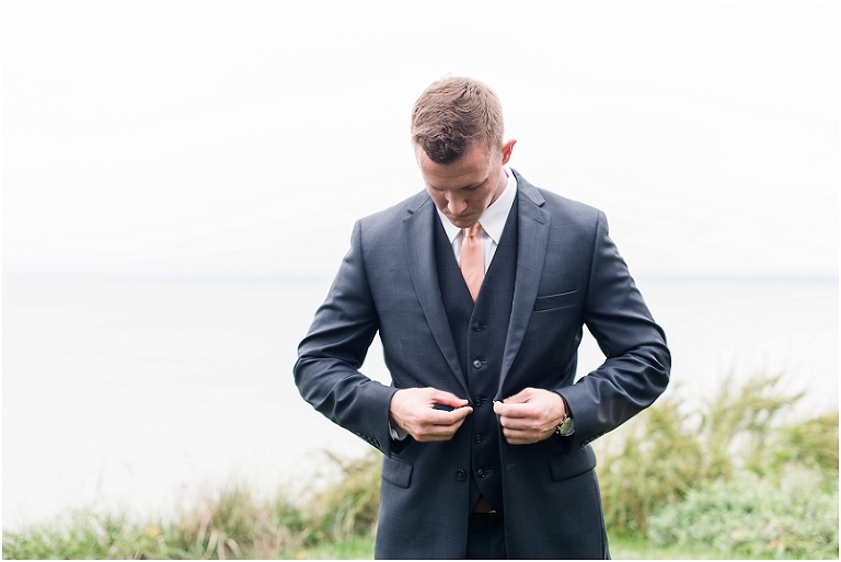 la-banque-sea-plane-base-waterfront-rainy-wedding-23