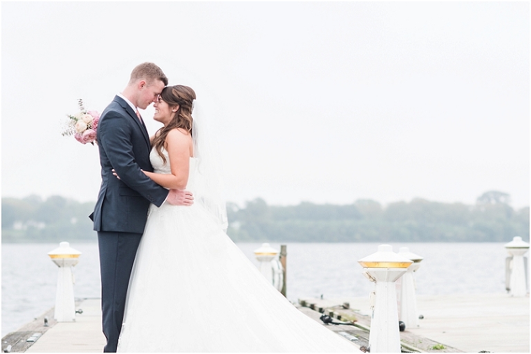 la-banque-sea-plane-base-waterfront-rainy-wedding-78