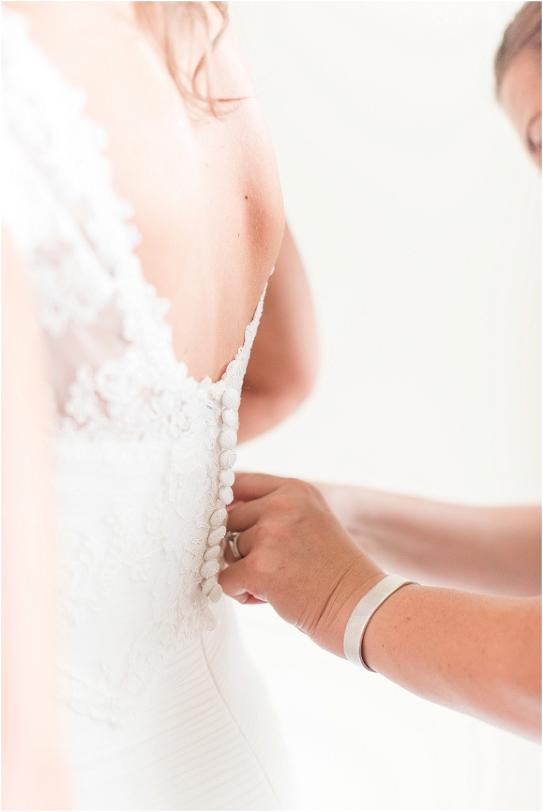 chesapeake-bay-beach-club-nautical-rainy-wedding-20