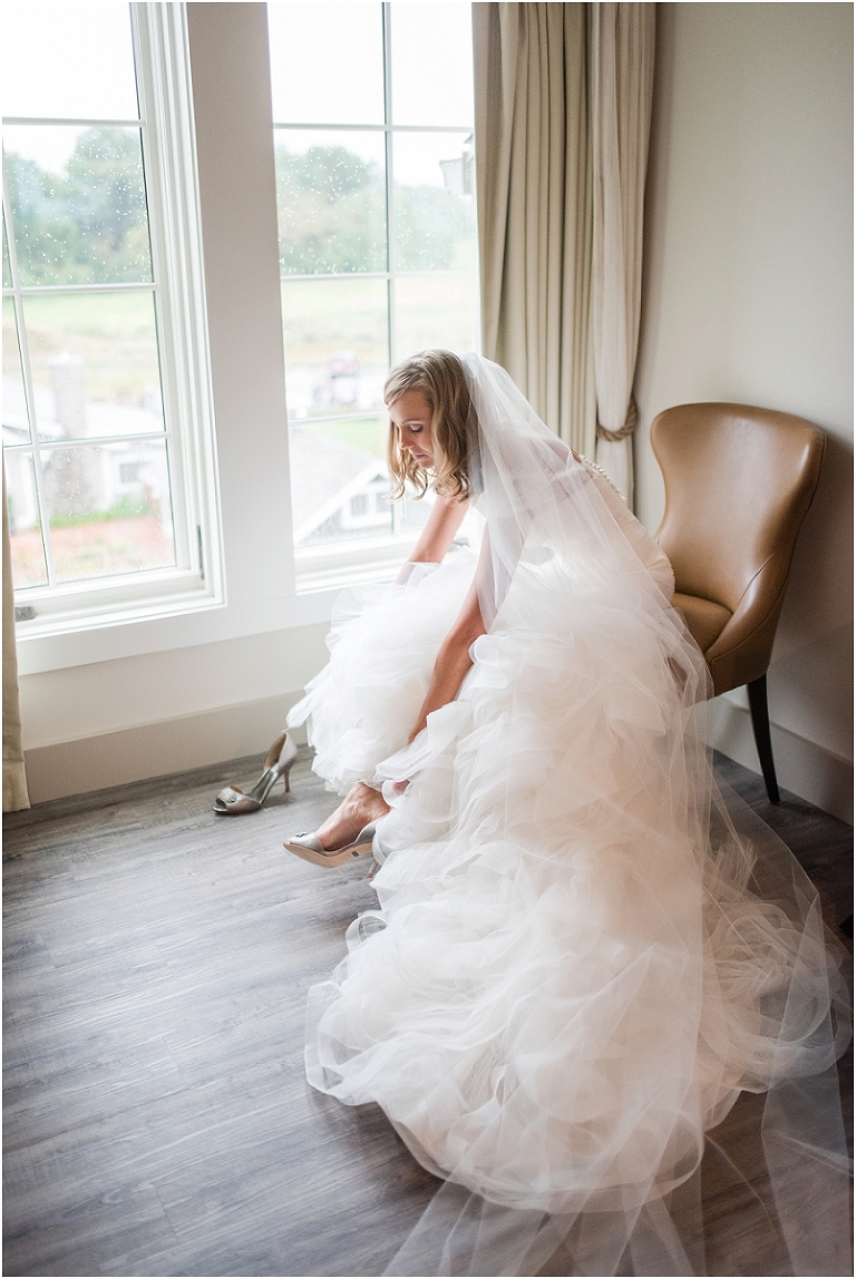 chesapeake-bay-beach-club-nautical-rainy-wedding-29