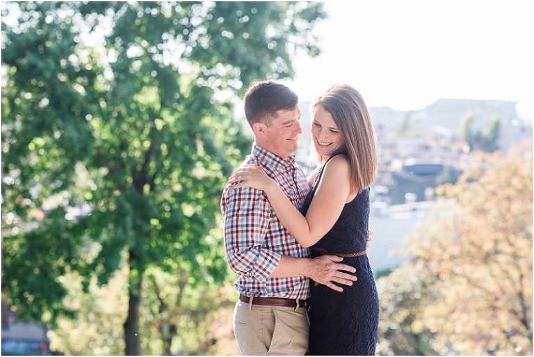 baltimore-federal-hill-fall-engagement-lauren-c-photography-sarah-patrick-3